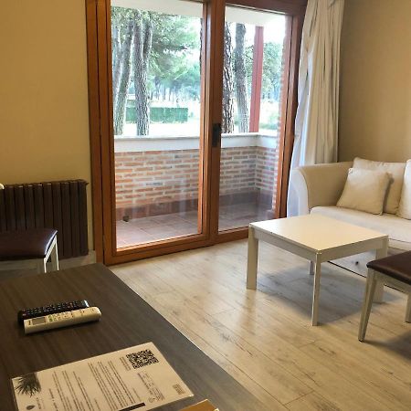 Hotel Restaurante El Montico 토르데실라 외부 사진