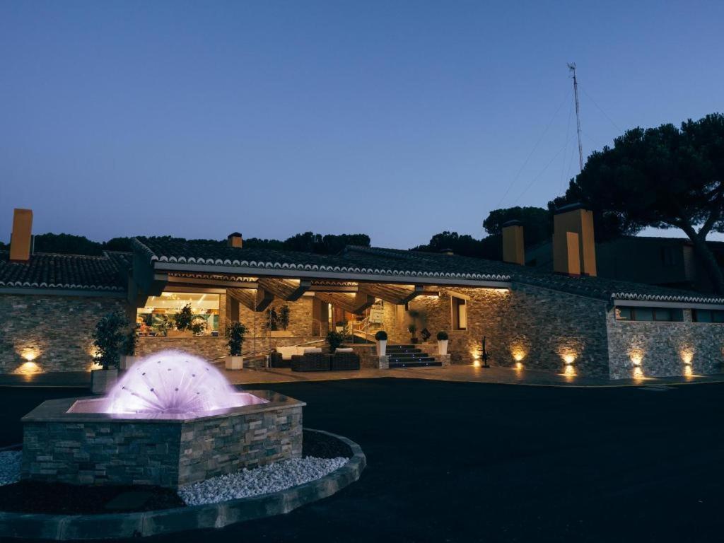 Hotel Restaurante El Montico 토르데실라 외부 사진
