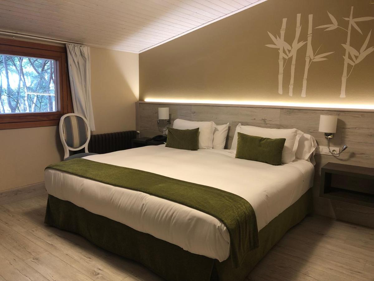 Hotel Restaurante El Montico 토르데실라 외부 사진